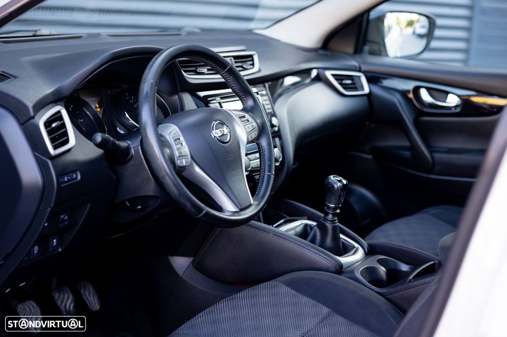 Nissan Qashqai 1.5 dCi N-Connecta - 22