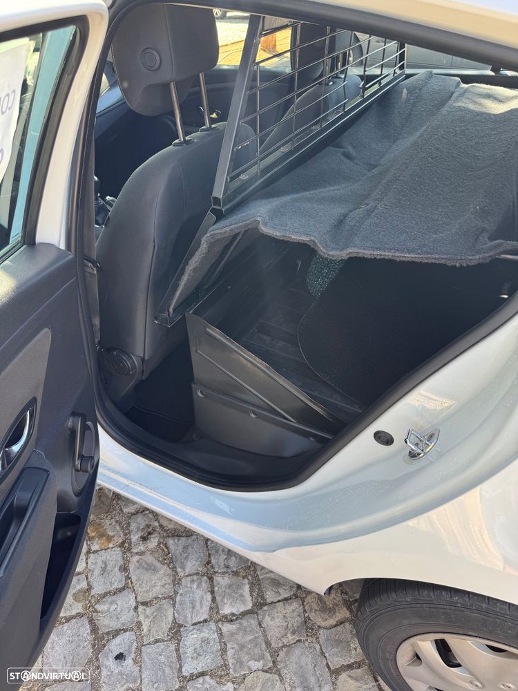 Renault Mégane 1.5 dCi Confort - 8