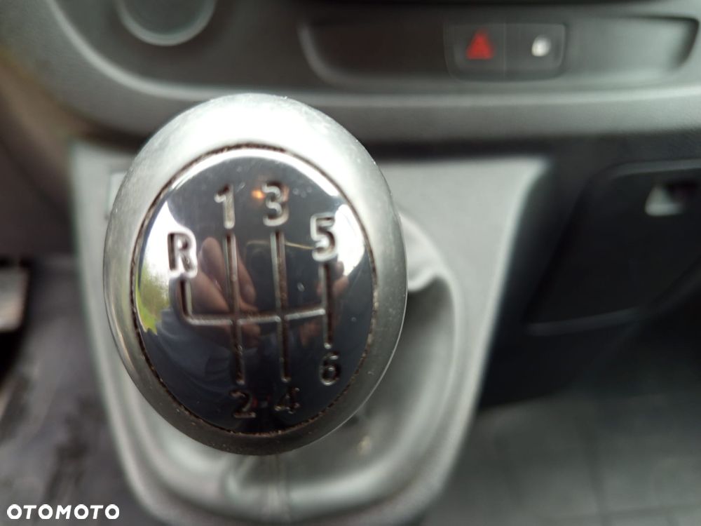 Renault TRAFIC - 15