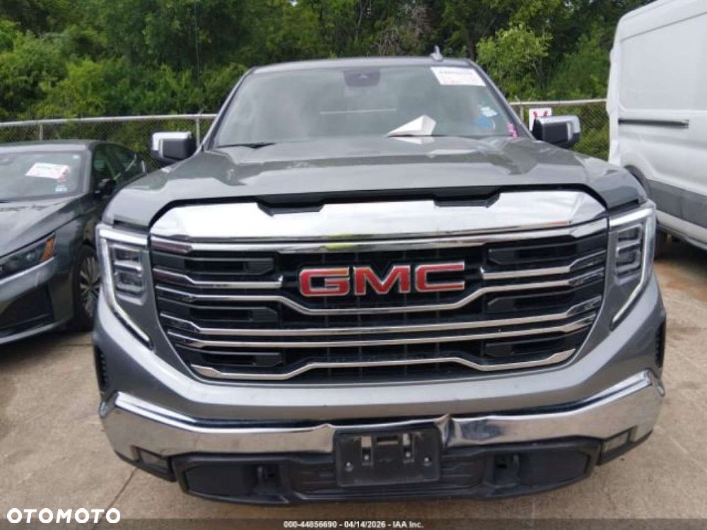 GMC Sierra - 3