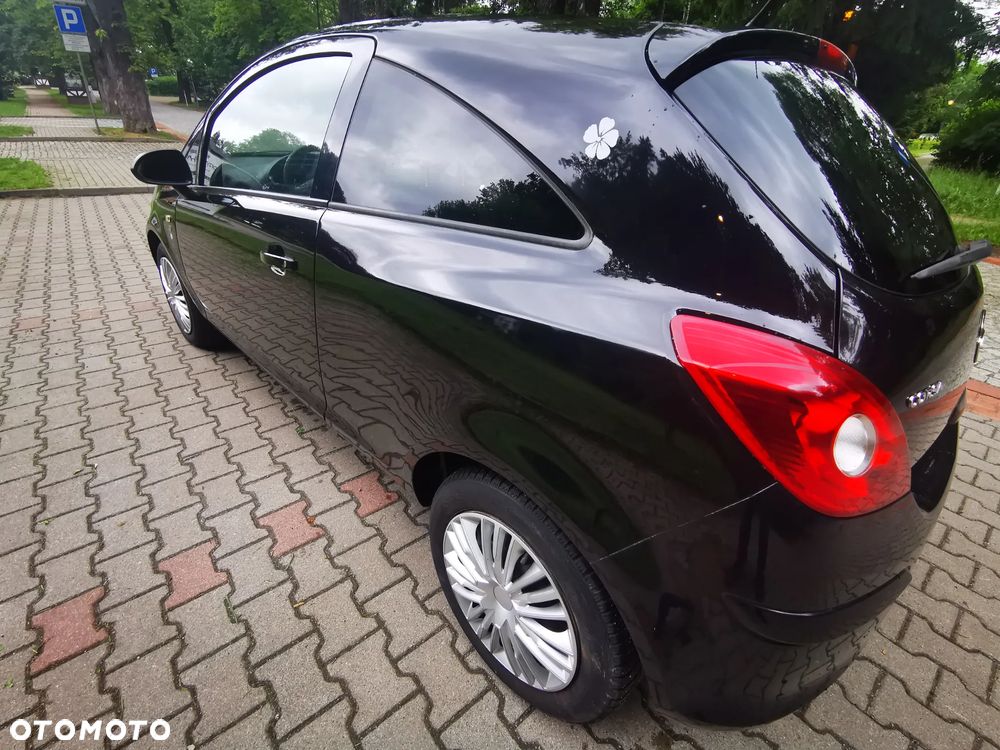 Opel Corsa 1.2 16V Selection 110 Jahre - 3