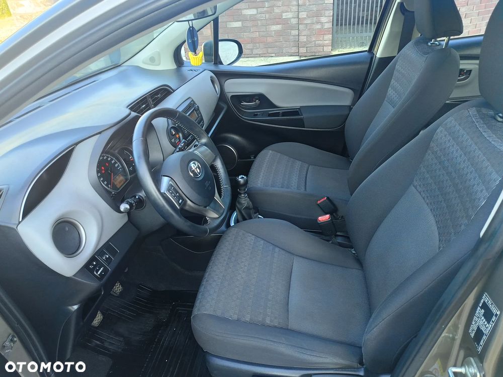 Toyota Yaris - 16