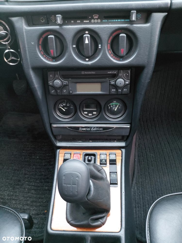 Mercedes-Benz W201 (190) - 7