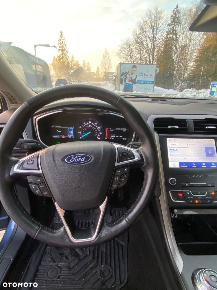 Ford Fusion - 11