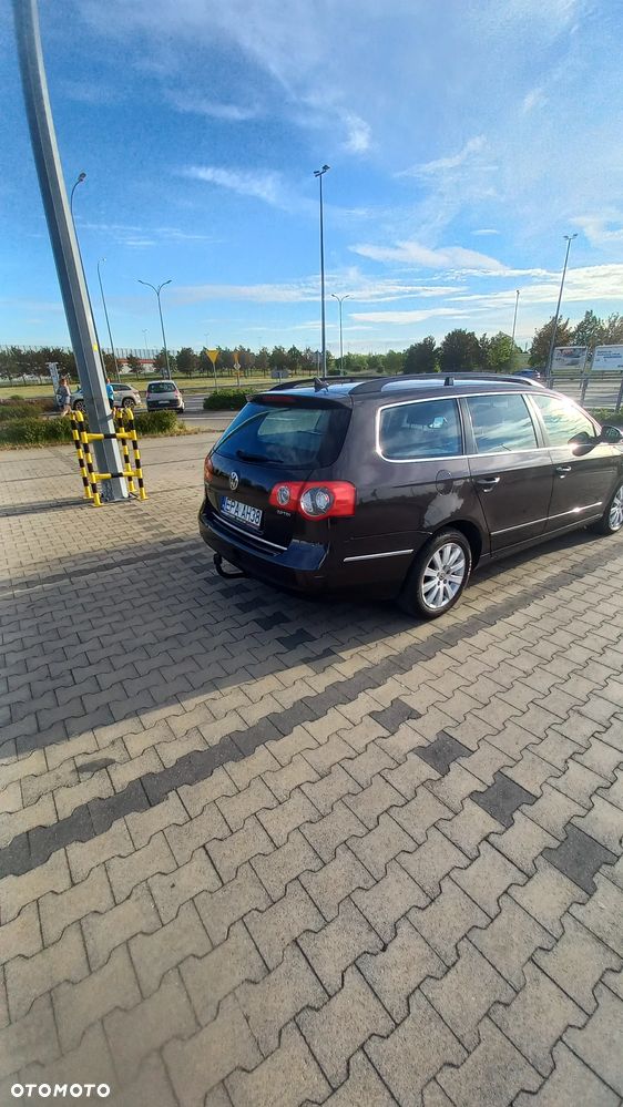 Volkswagen Passat - 4