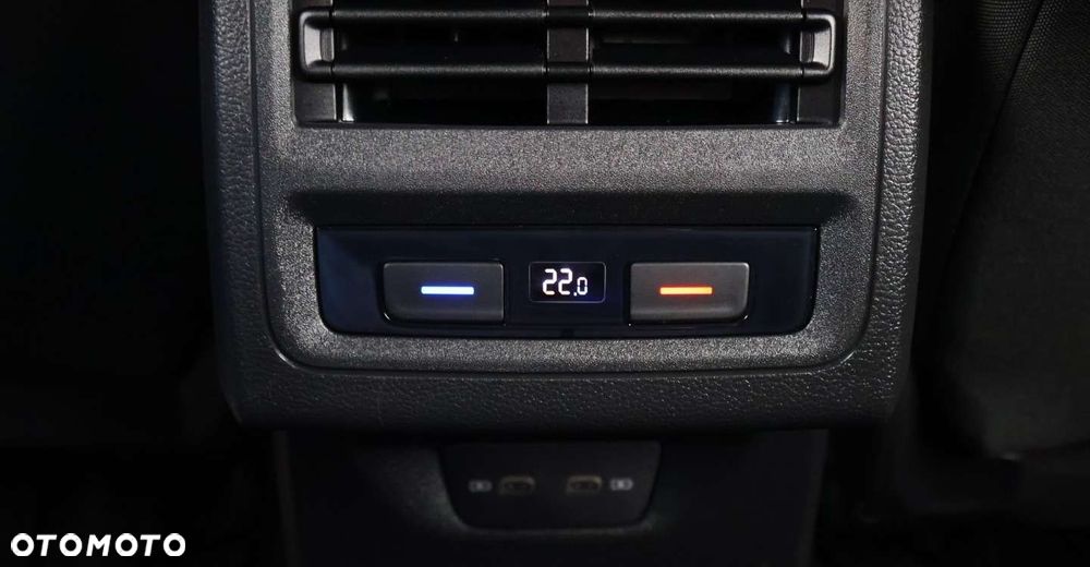 Volkswagen Golf - 36