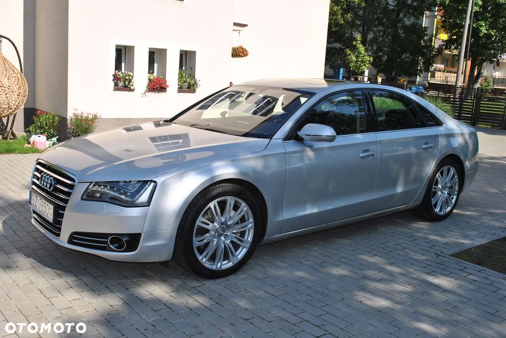 Audi A8 - 1