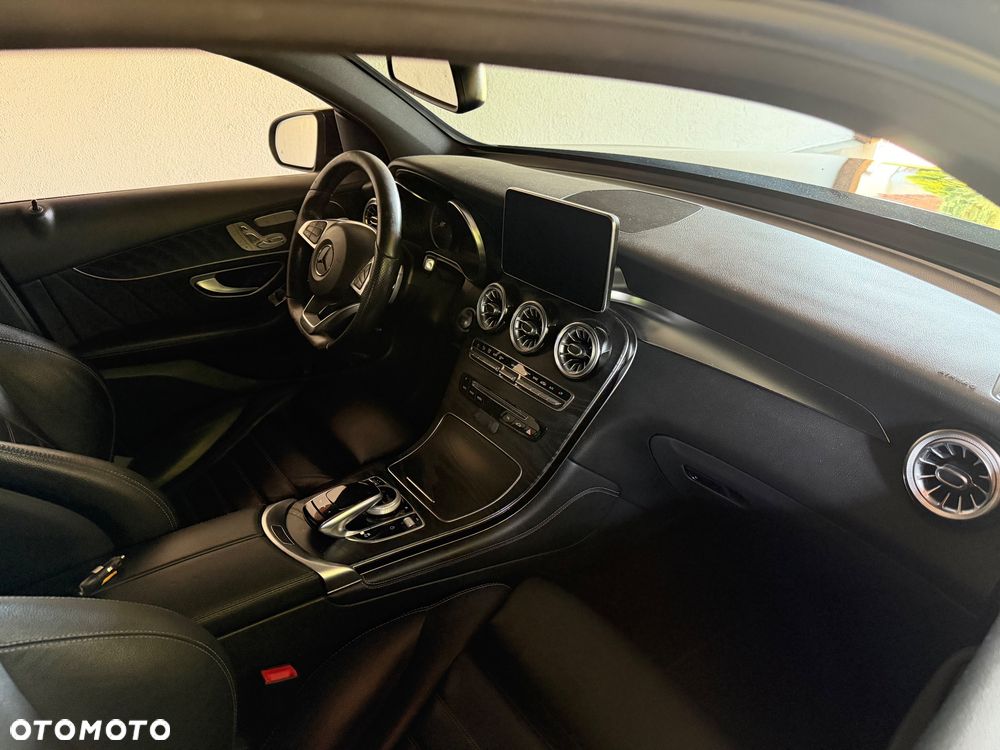 Mercedes-Benz GLC - 13