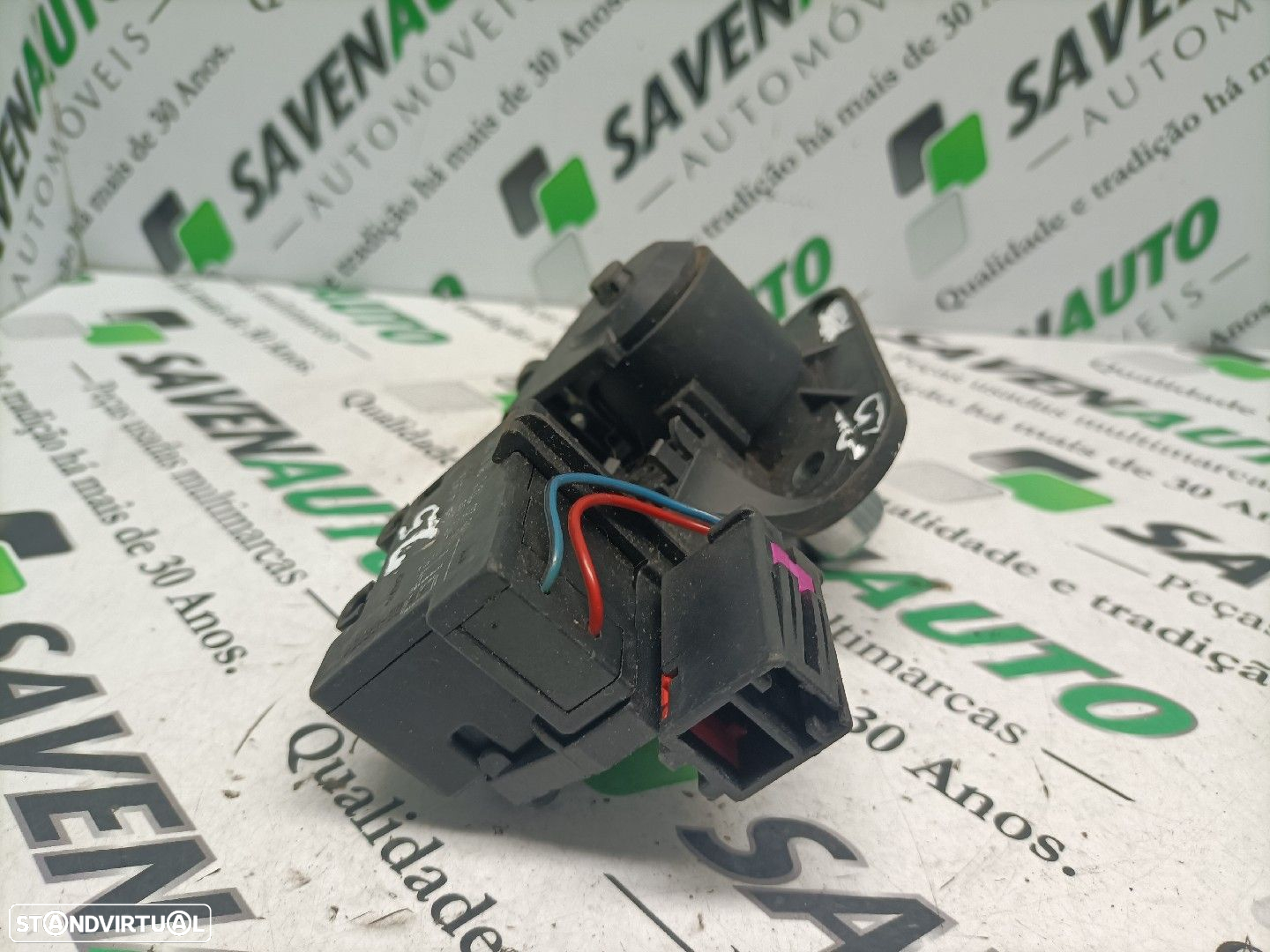 Interruptor / Switch / Botão Da Mala Opel Corsa C (X01) - 4