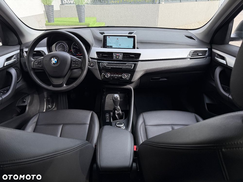 BMW X1 sDrive16d Sport Line - 8