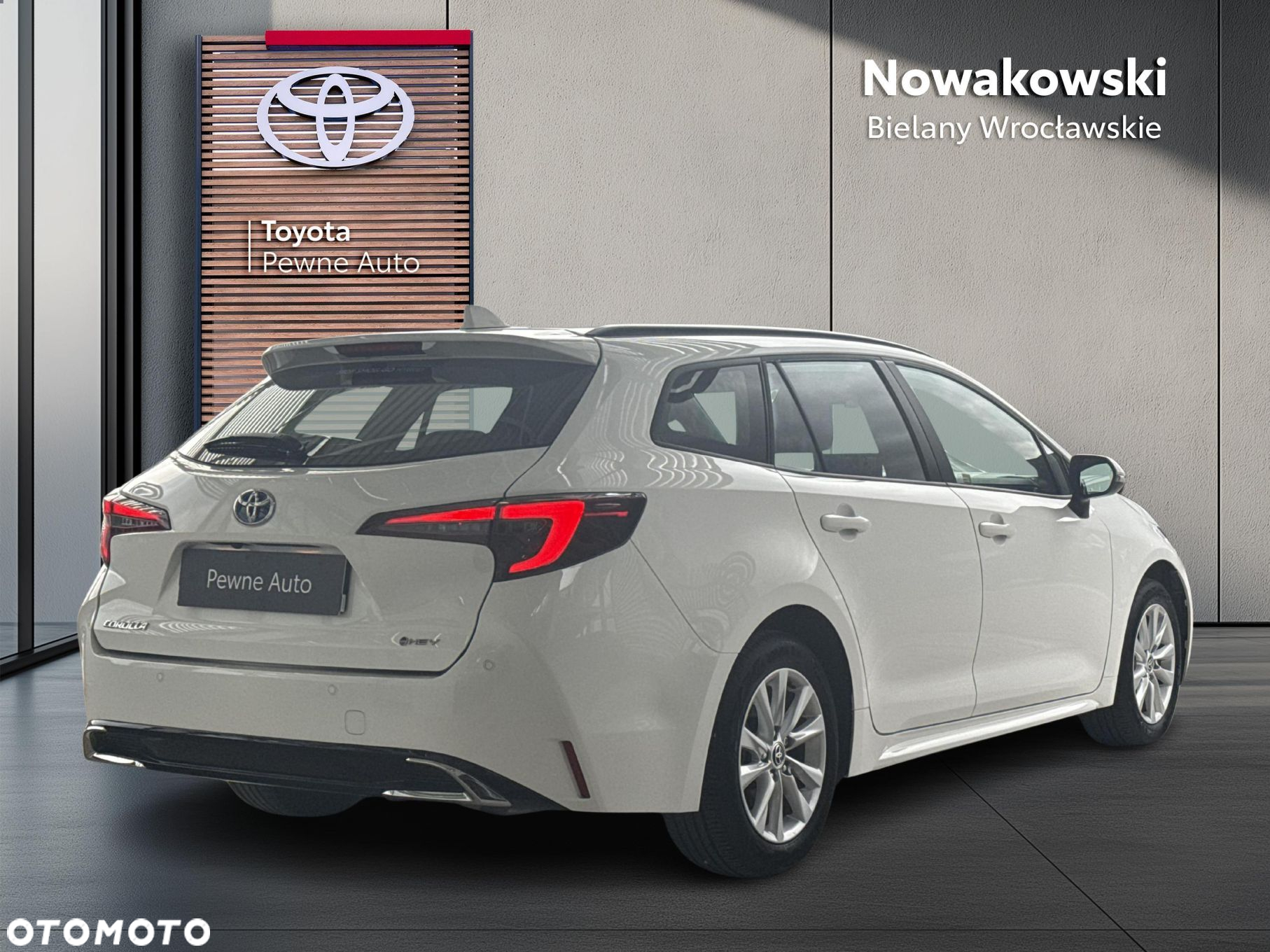 Toyota Corolla 2.0 Hybrid Comfort - 5