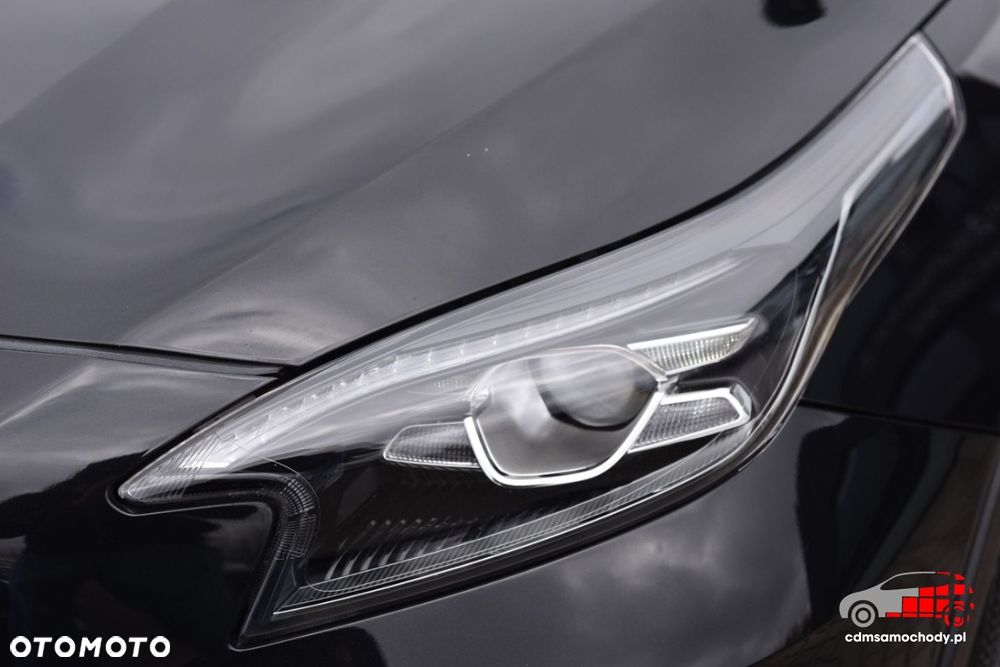 Kia XCeed - 12