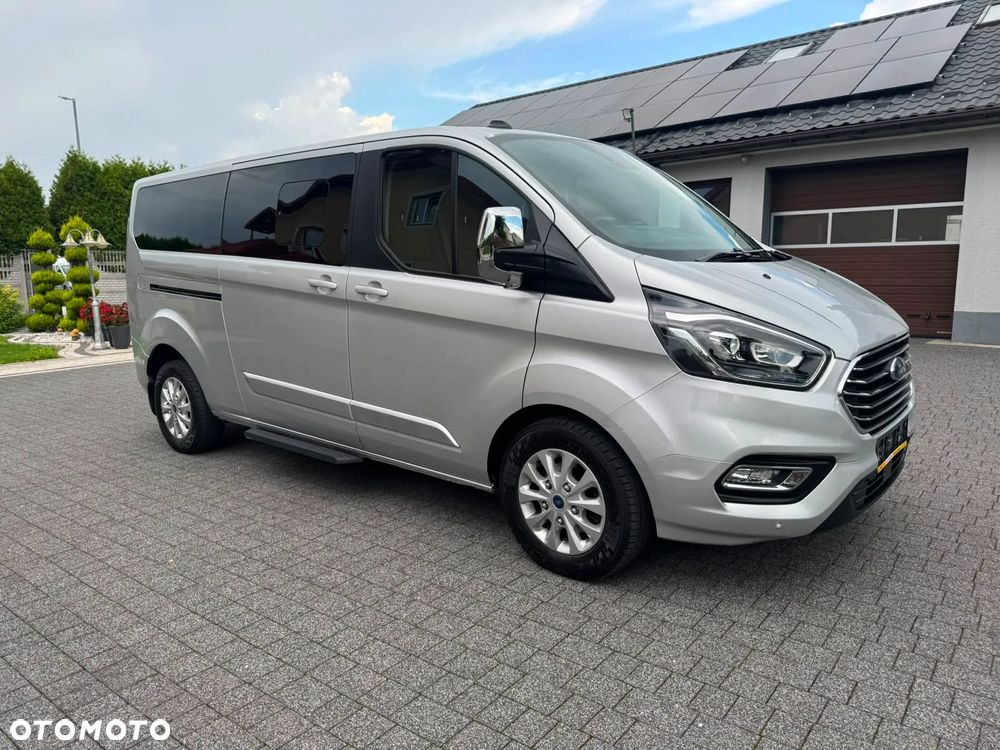 Ford Tourneo Custom - 19