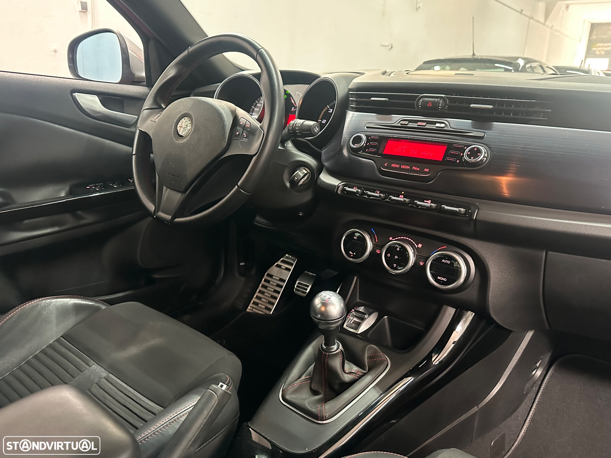 Alfa Romeo Giulietta 1.6 JTDM 16V Sport - 13