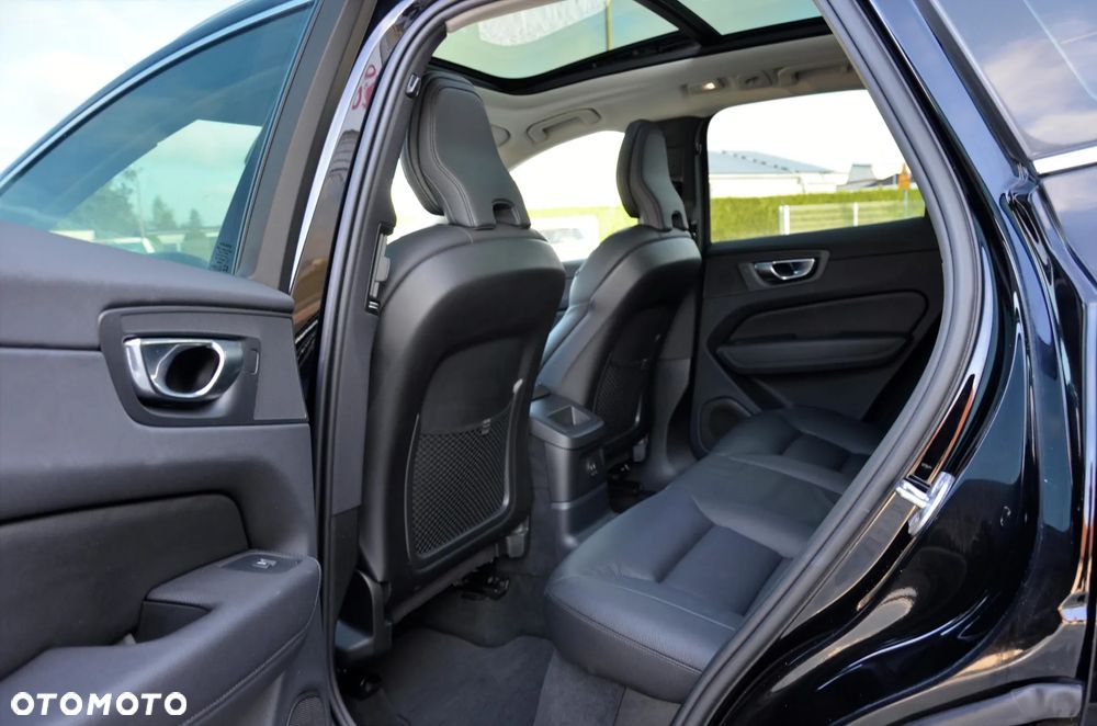 Volvo XC 60 T6 Plug-In Hybrid AWD Inscription - 13