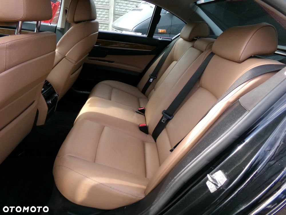 BMW Seria 7 730d - 8