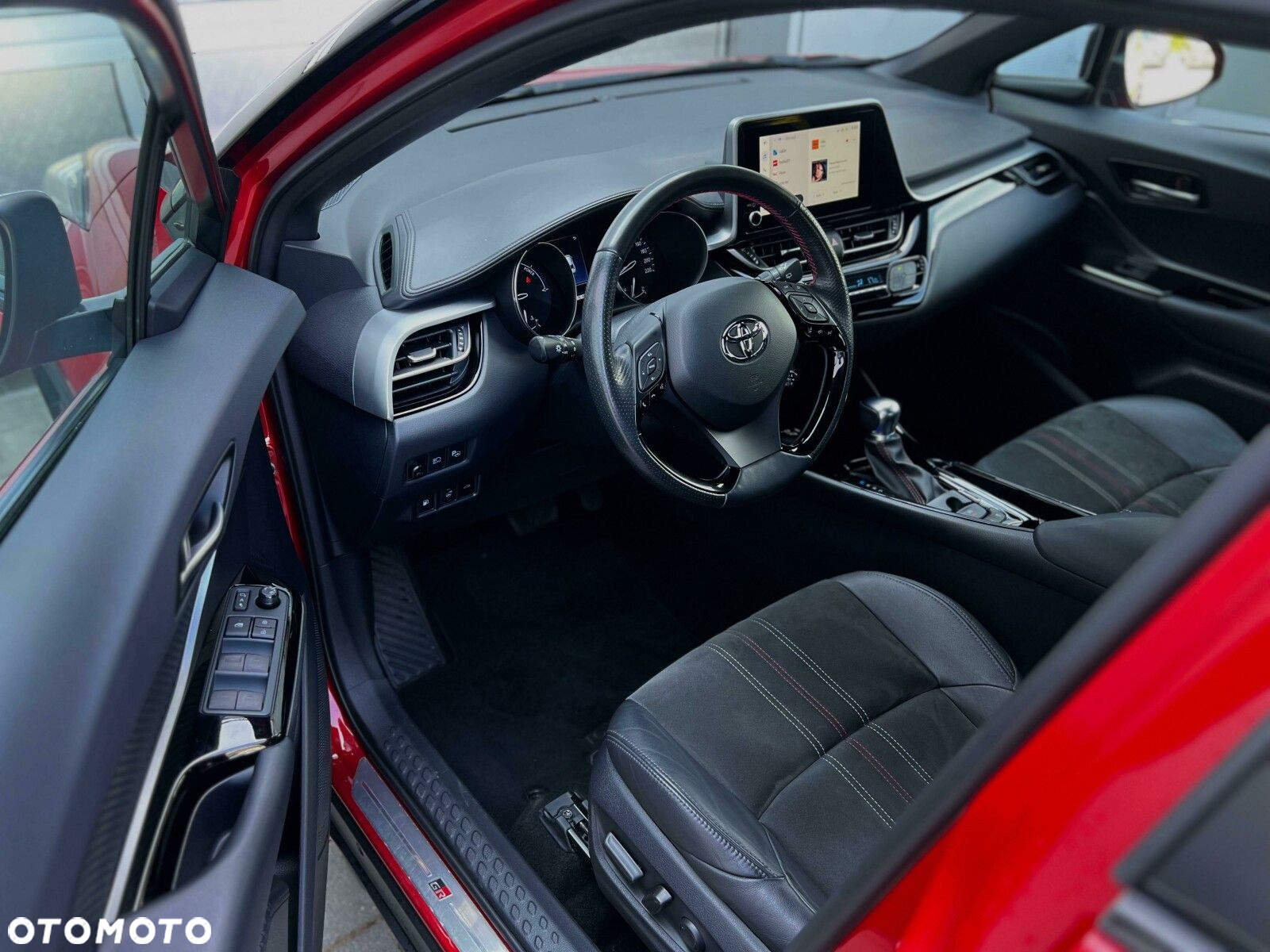Toyota C-HR - 9