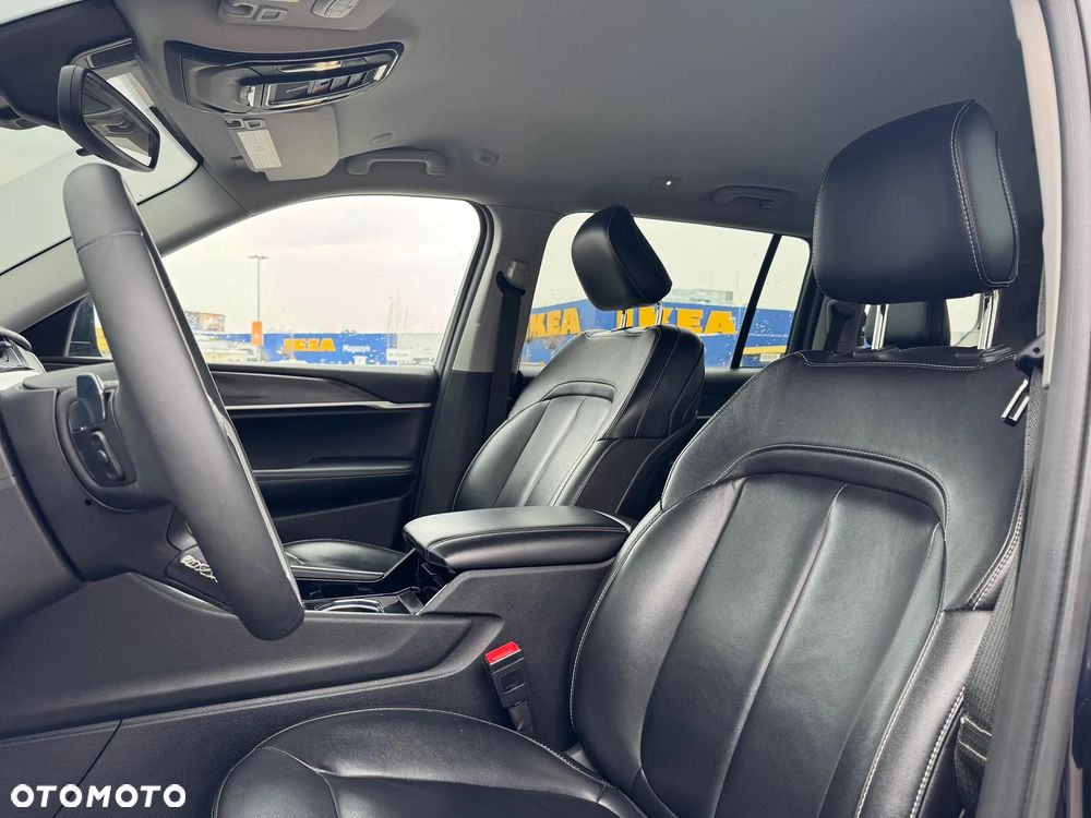 Jeep Grand Cherokee - 26