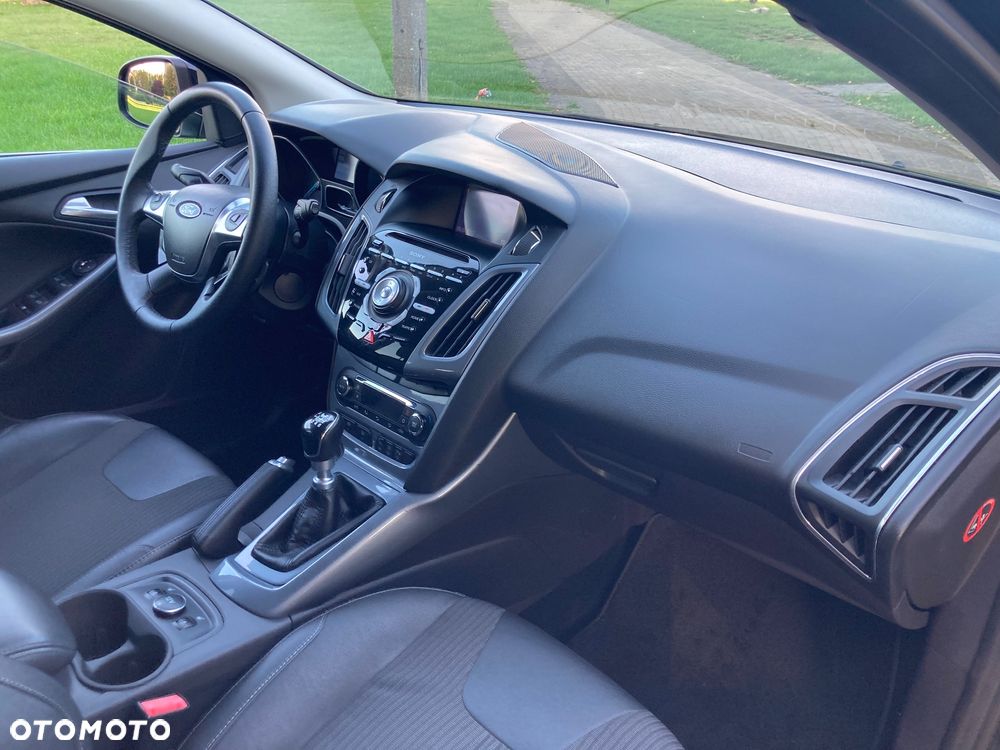 Ford Focus 1.6 EcoBoost Titanium - 14