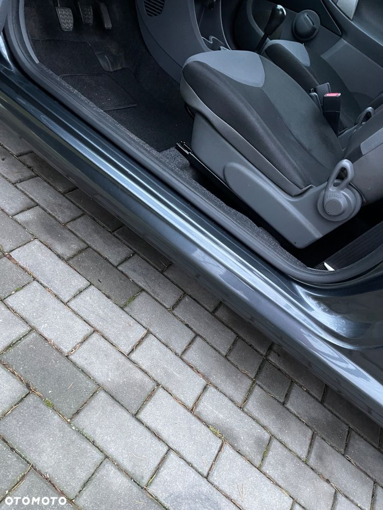 Peugeot 107 1.0 Active - 30