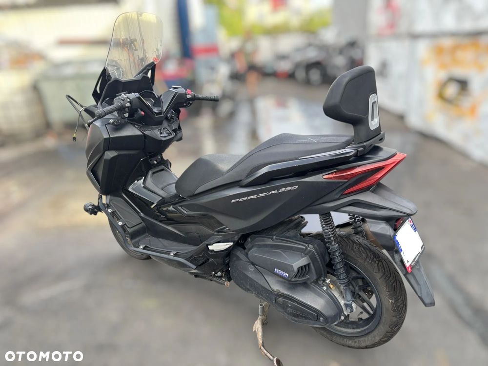 Honda NSS - 4