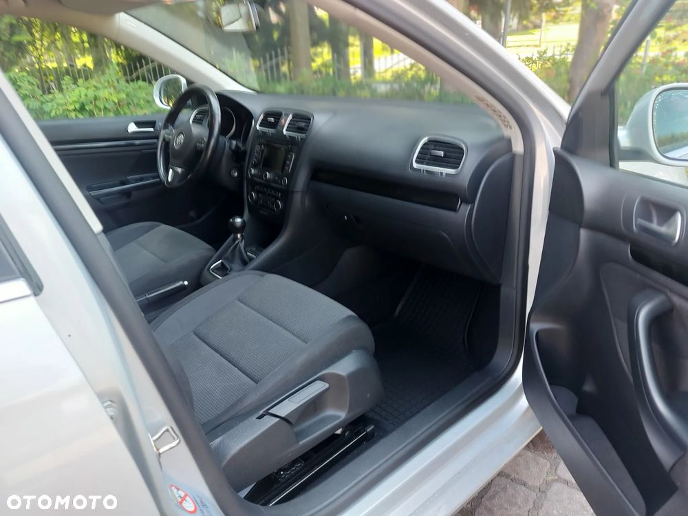 Volkswagen Golf 1.6 TDI DPF BlueMotion Technology Comfortline - 8