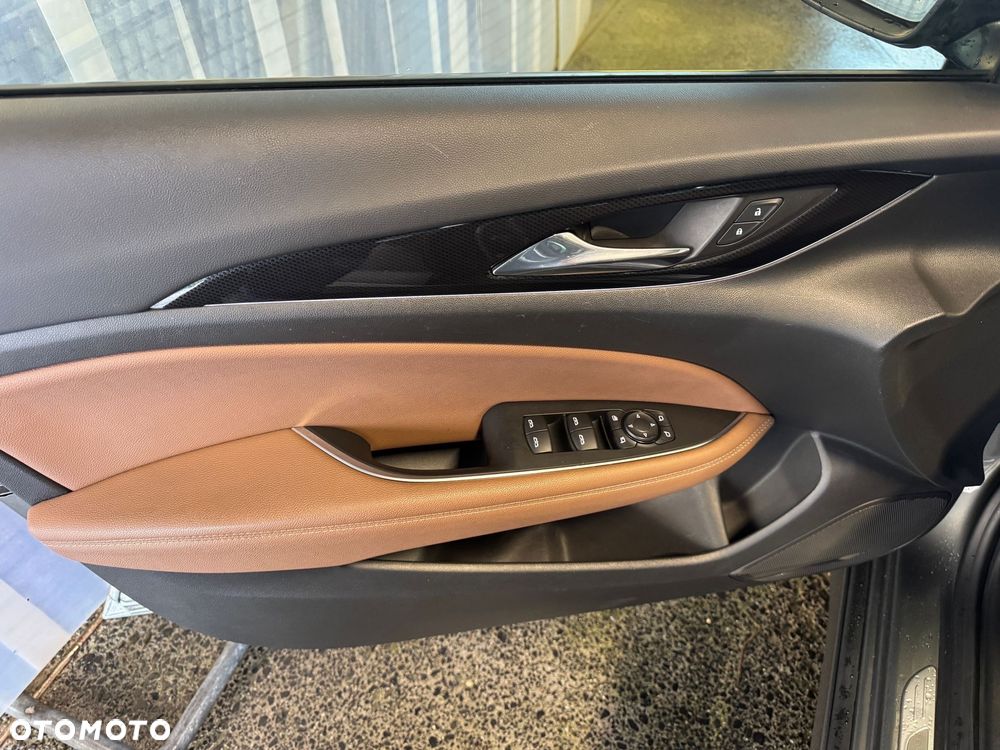 Opel Insignia Sports Tourer 2.0 BiTurbo Diesel 4x4 Ultimate Exclusive - 23