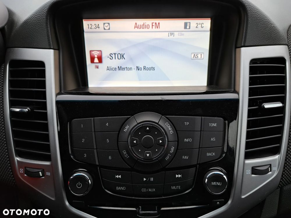 Chevrolet Cruze - 24