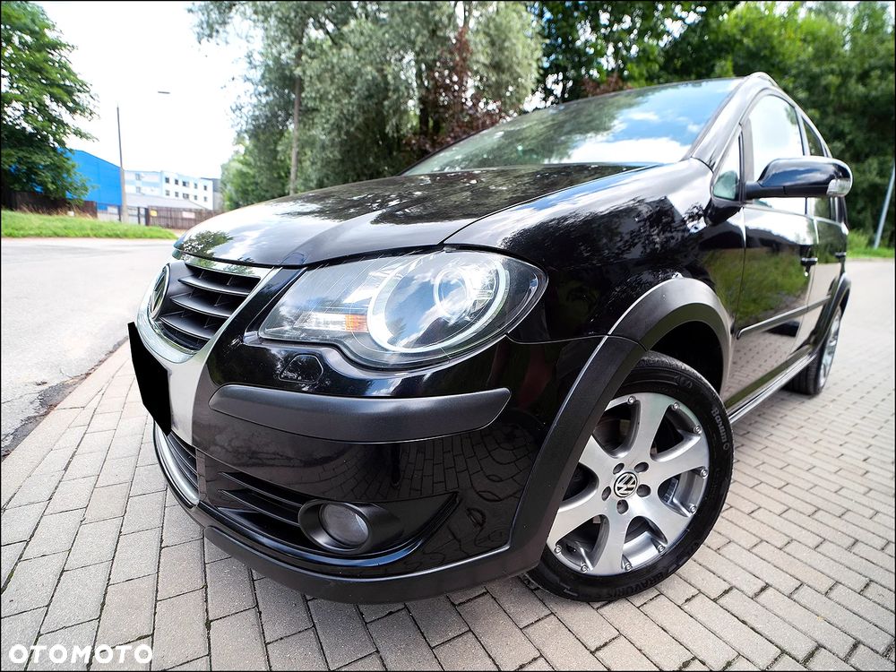 Volkswagen Touran - 11