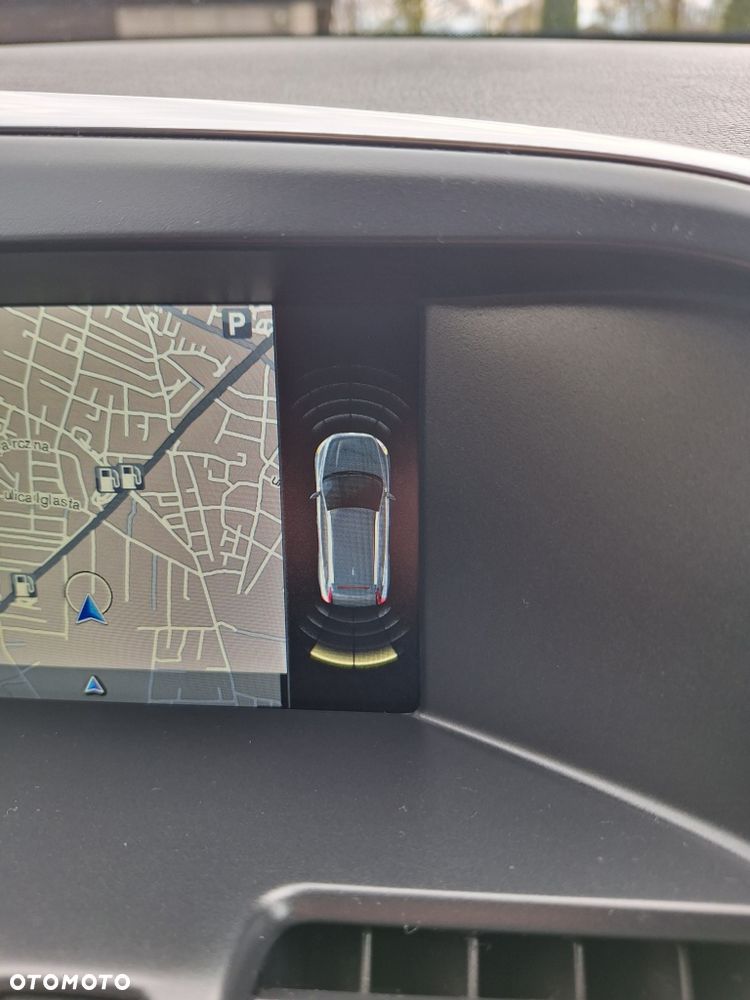 Volvo XC 60 D4 Geartronic Momentum - 17