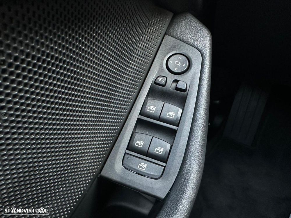 BMW 116 i Aut. Advantage - 31