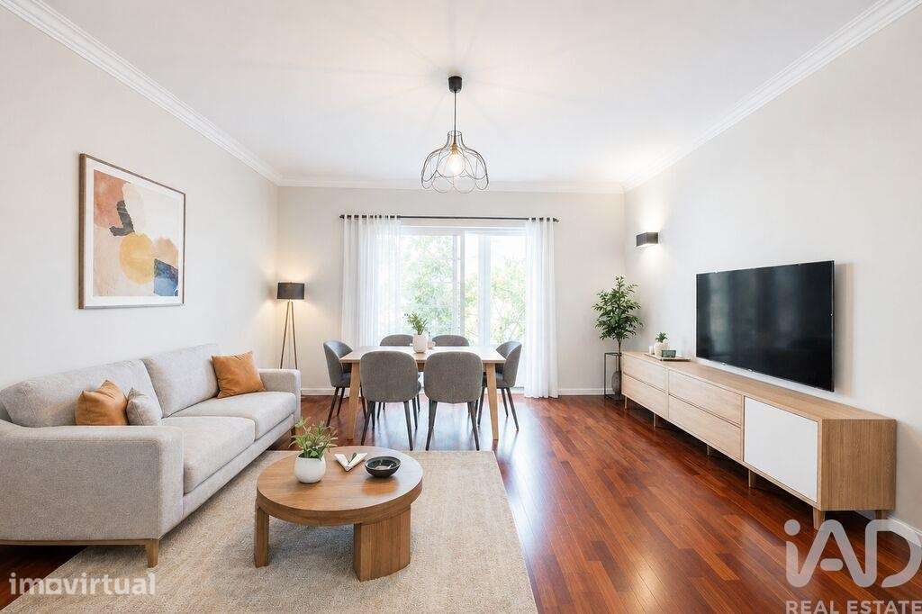 Moradia isolada T4 em São Domingos de Rana de 202 m2 - Grande imagem: 2/28