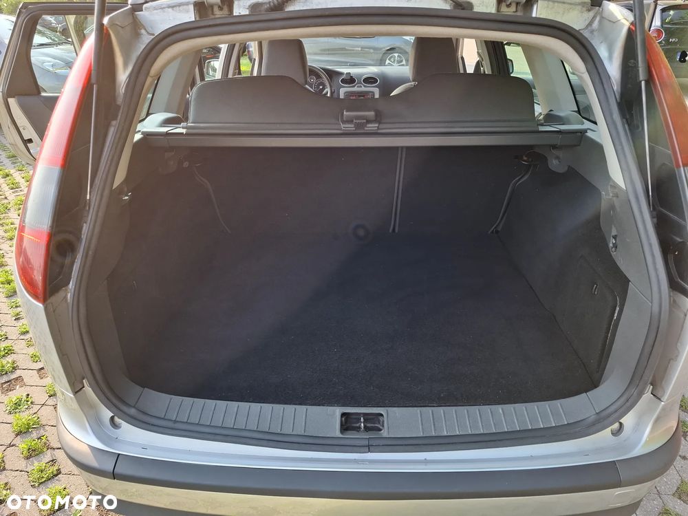 Ford Focus 1.6 TDCi Trend + DPF - 12