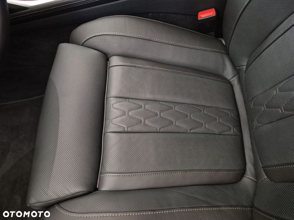 BMW X7 - 14