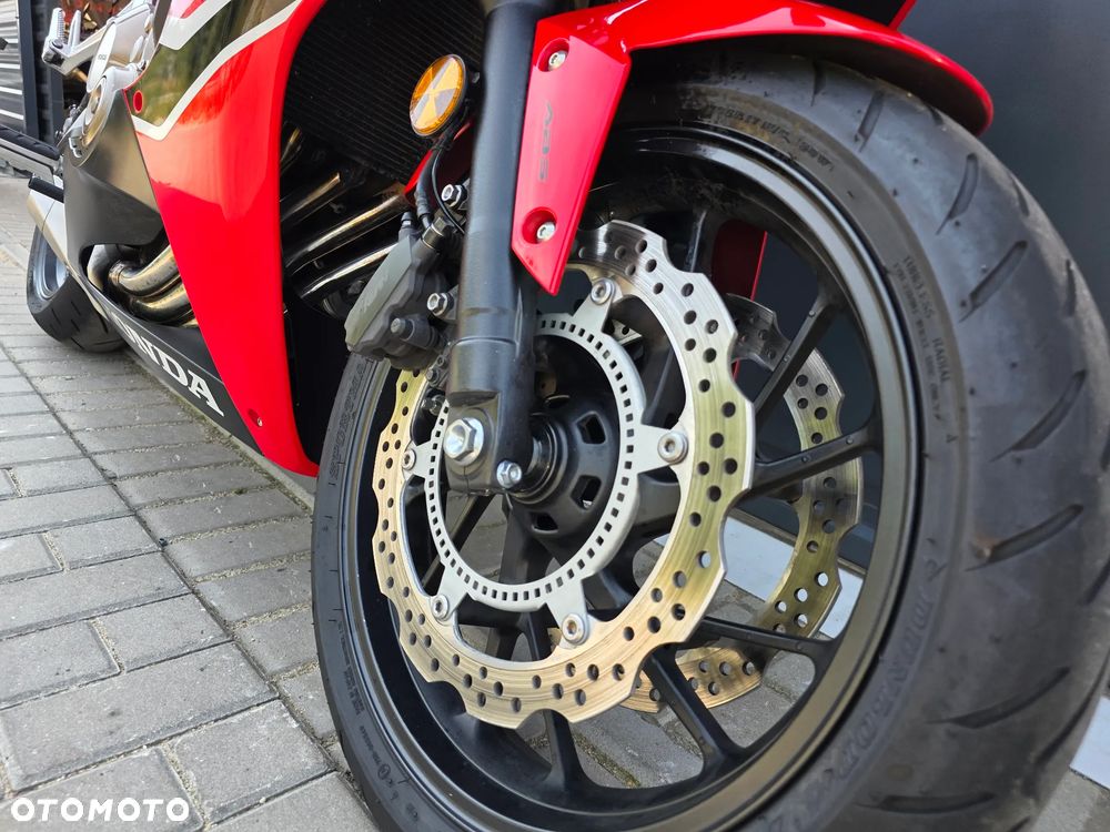 Honda CBR - 25
