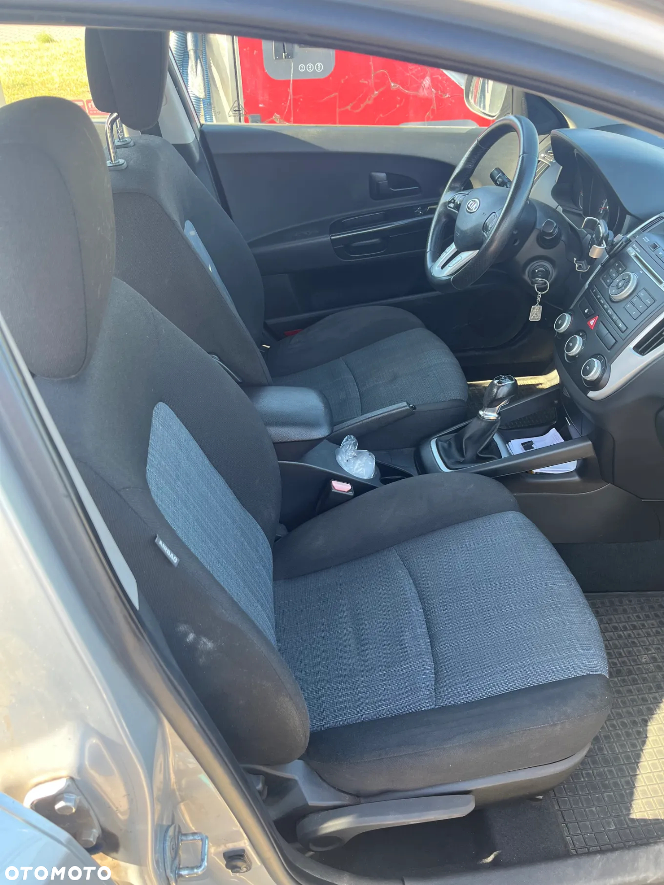 Kia Ceed - 27