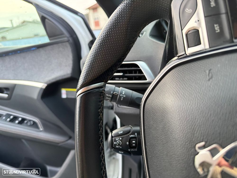Peugeot 3008 1.5 BlueHDi GT Line - 23