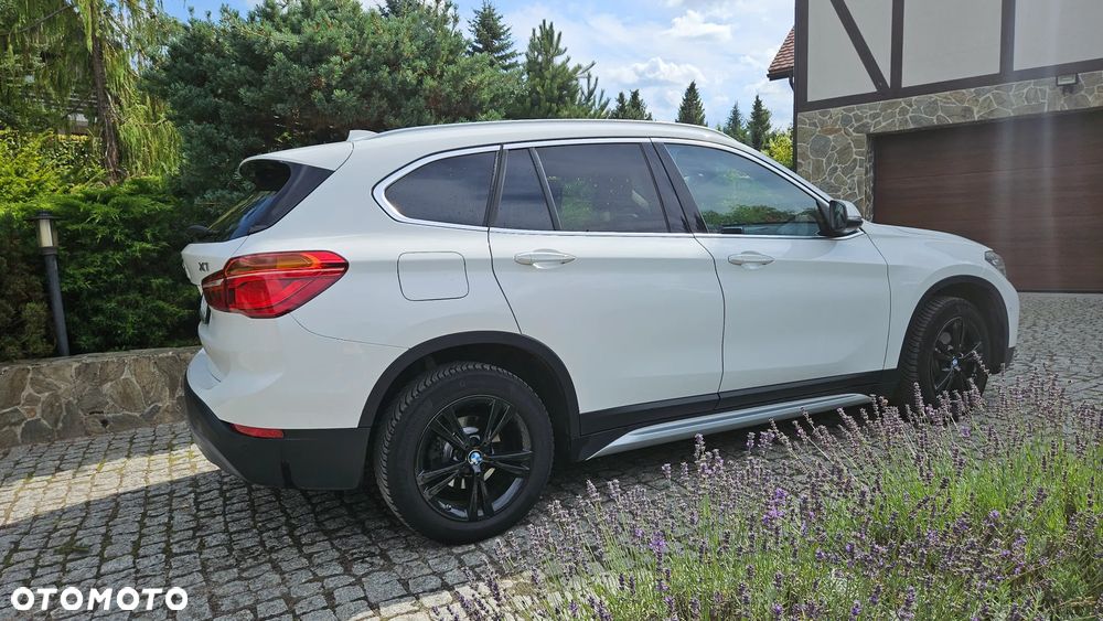 BMW X1 sDrive18i xLine - 13
