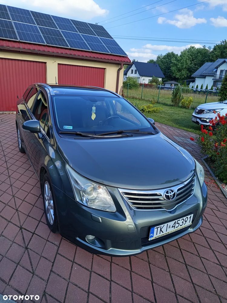 Toyota Avensis 2.0 D-4D Premium - 1