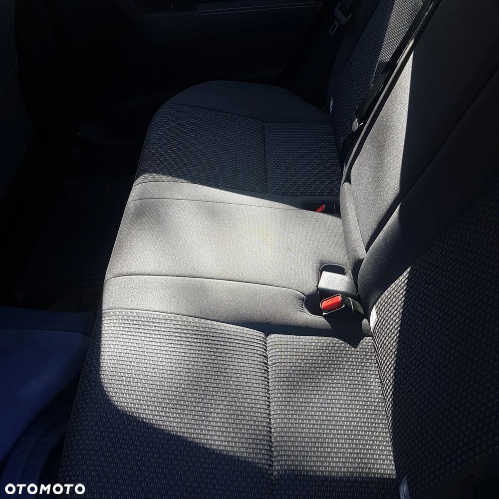 Toyota Corolla 1.6 Classic Plus - 10