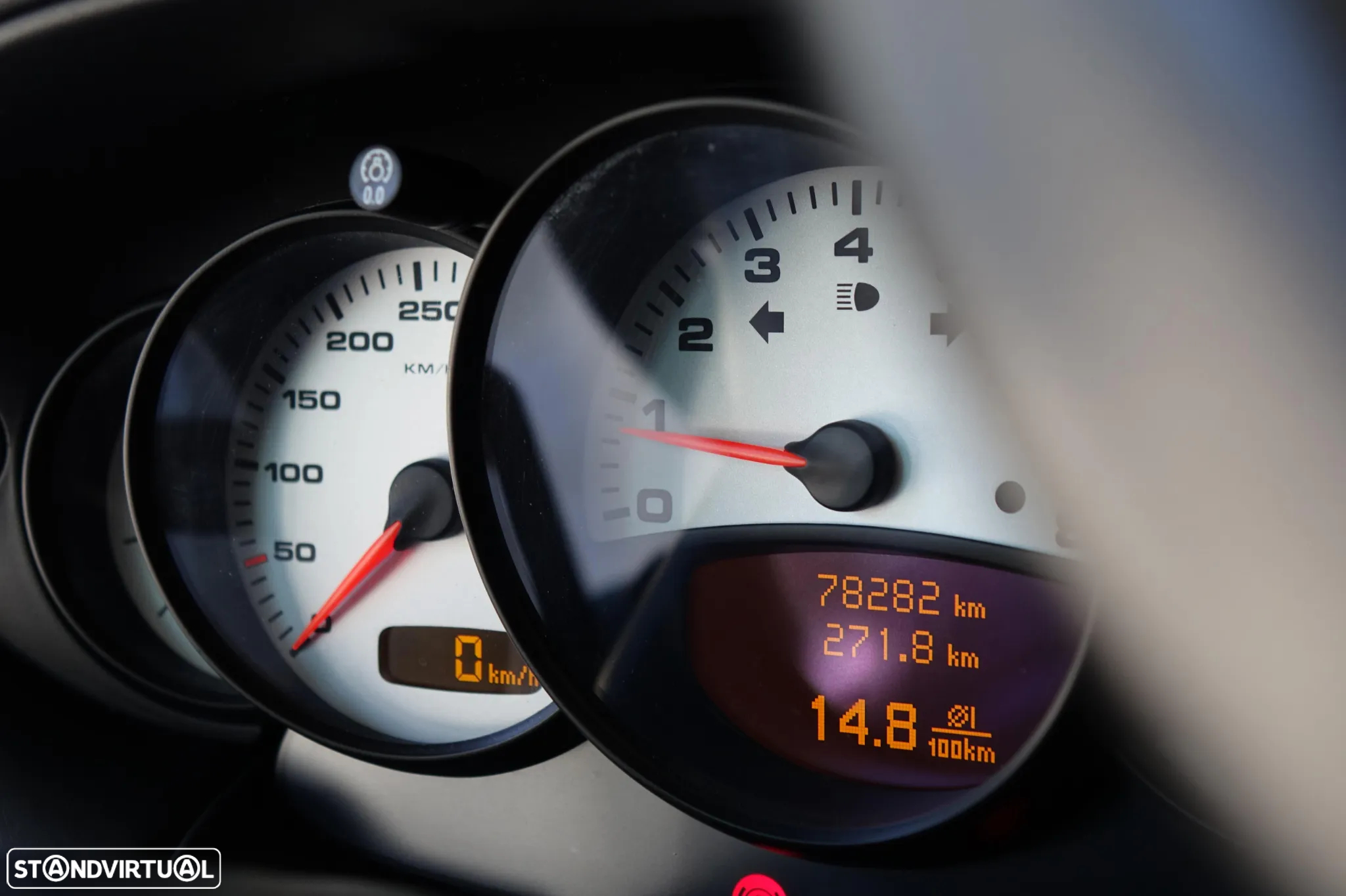 Porsche 911 (996) Carrera 4 S - 18