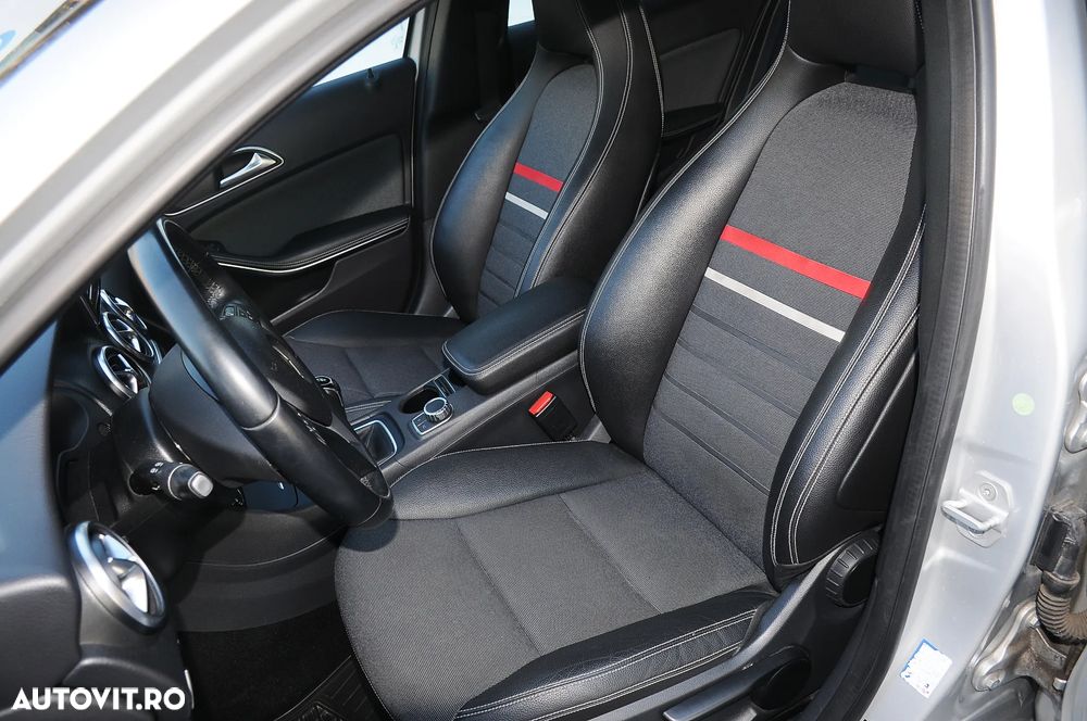 Mercedes-Benz A 180 AMG Line - 15