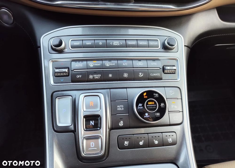 Hyundai Santa Fe 1.6 T-GDI HEV Premium 4WD - 8