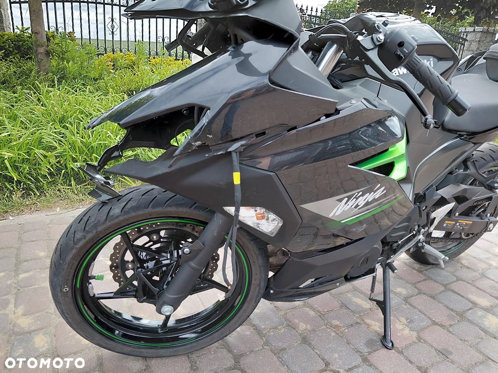 Kawasaki Ninja 400 - 12