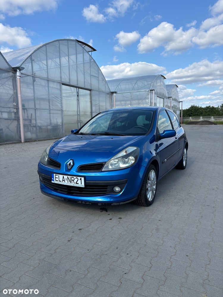 Renault Clio - 1