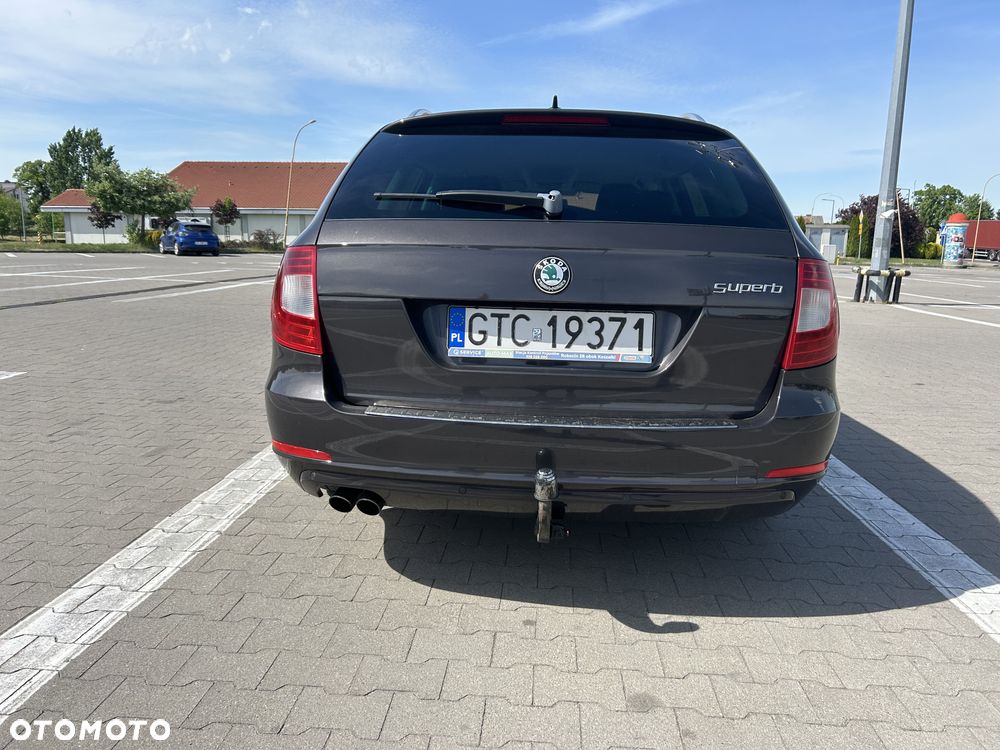 Skoda Superb 2.0 TDI Platinum DSG - 4