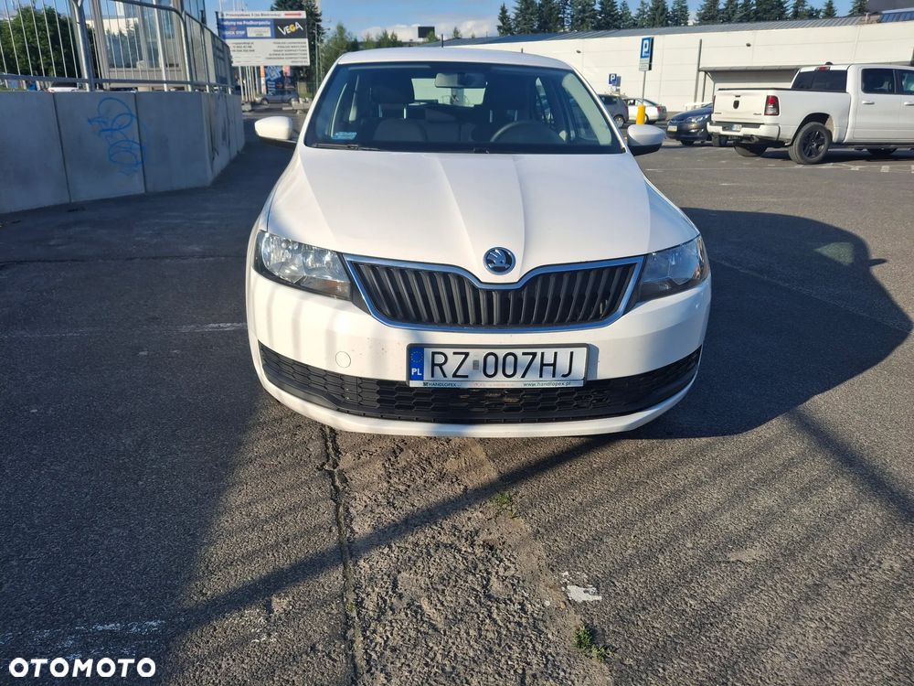 Skoda RAPID 1.0 TSI Active - 11