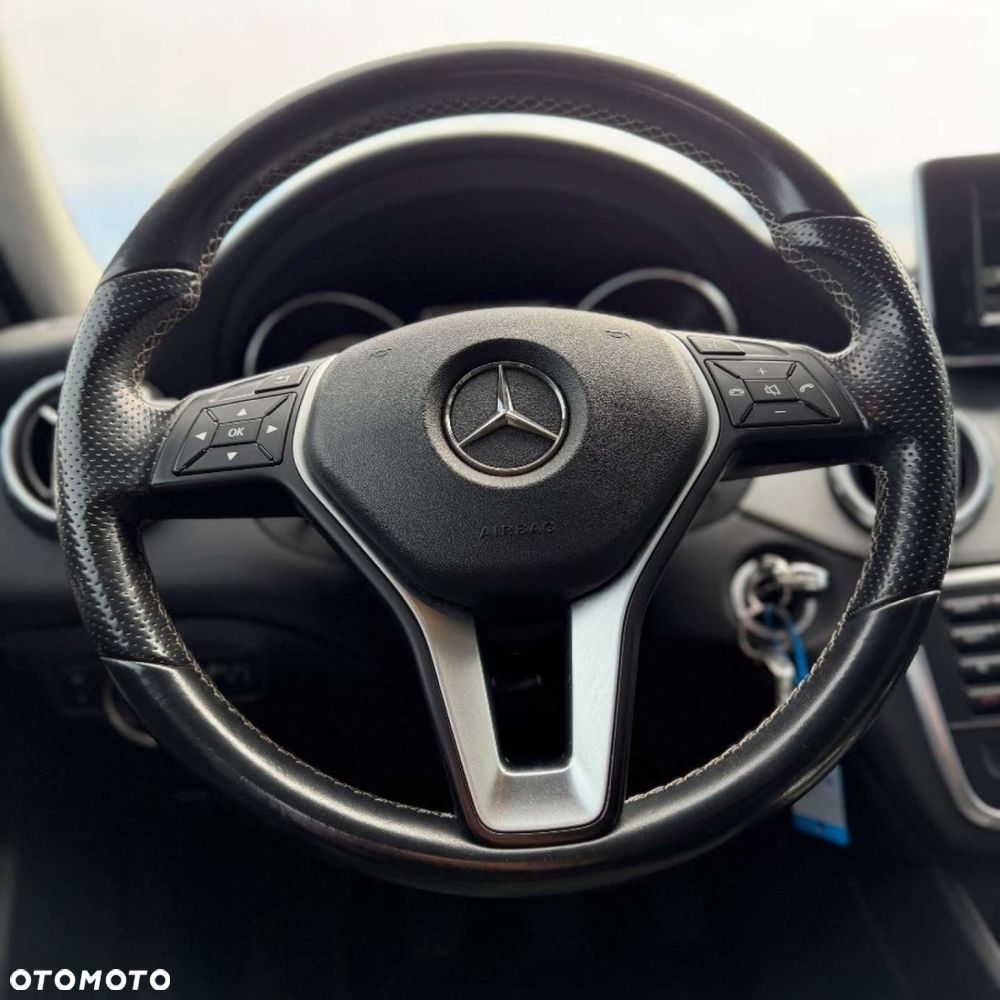 Mercedes-Benz GLA - 20