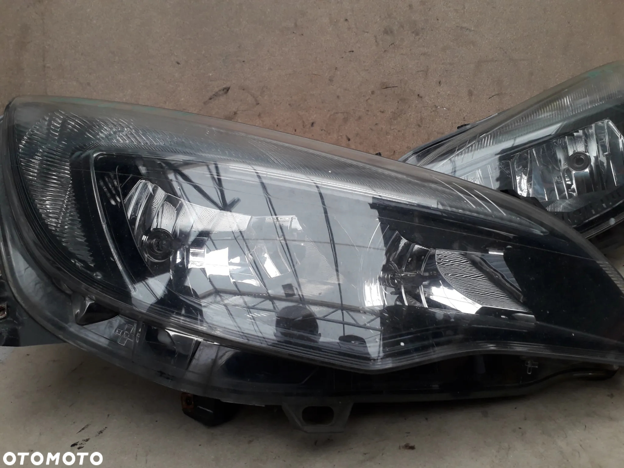 Lampy Przód Lewa Prawa Opel Astra J UK - 2