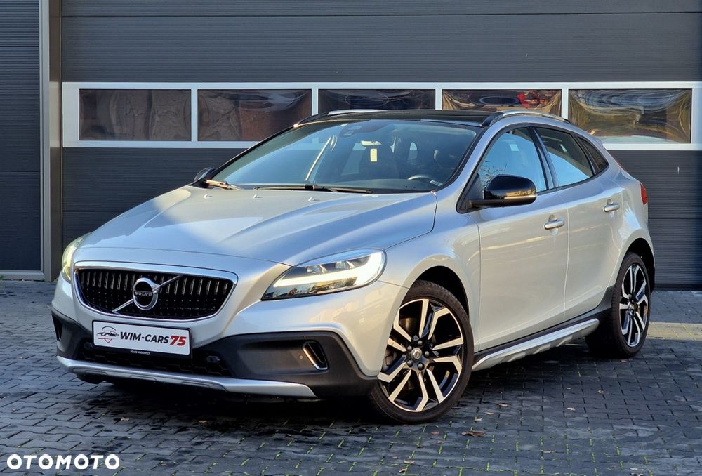 Volvo V40 Cross Country D2 Geartronic Momentum - 1